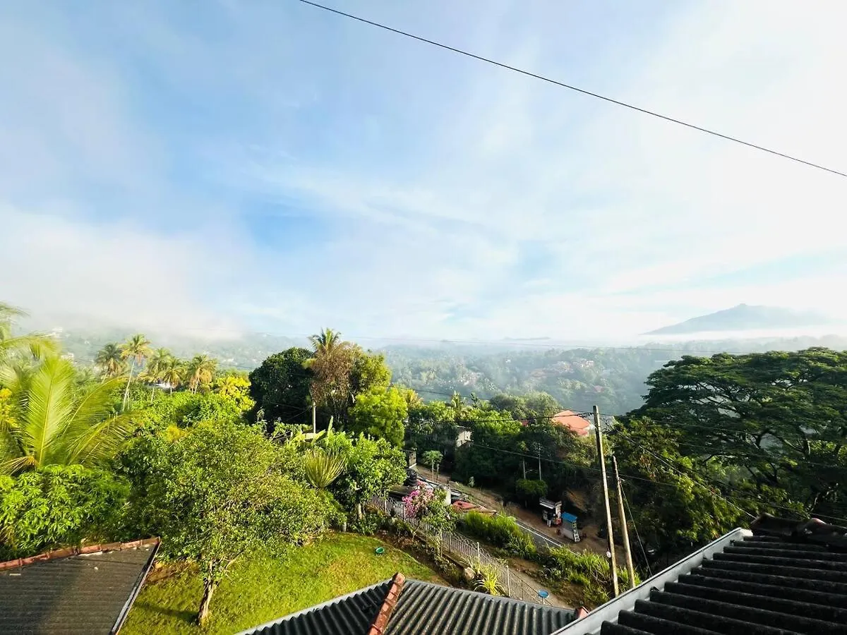 Rockview Gardens Homestay Kandy